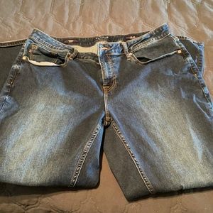 Women’s skinny jeans
